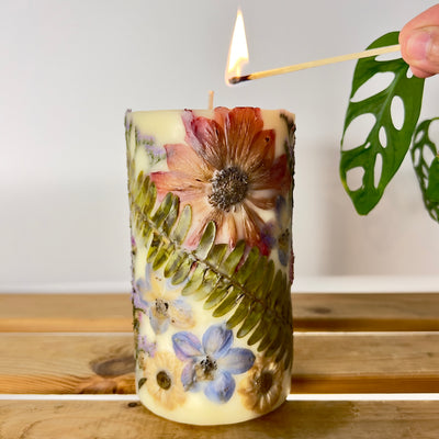 נר פרחי חורף יצוק